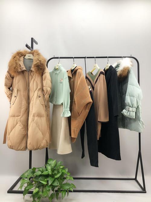 2019冬季流行服装款式 品牌女装尾货走份 杭州四季青